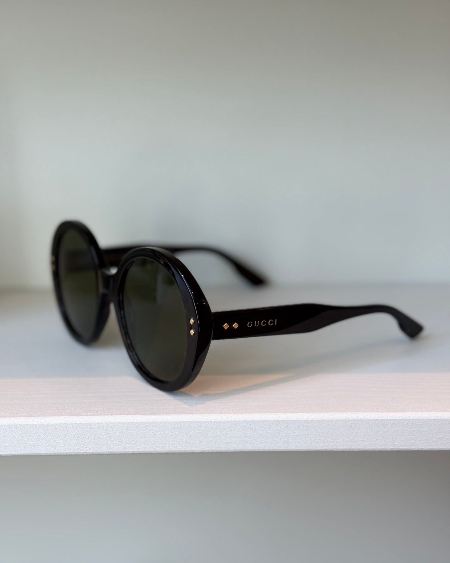 Preloved Gucci Sunglasses GG 1081S