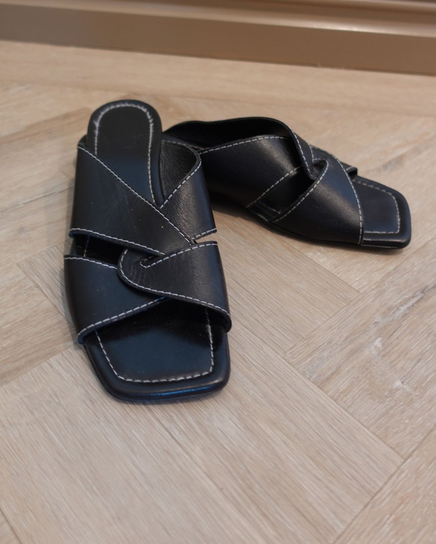Twist & Tango Leather Sandals Size 38