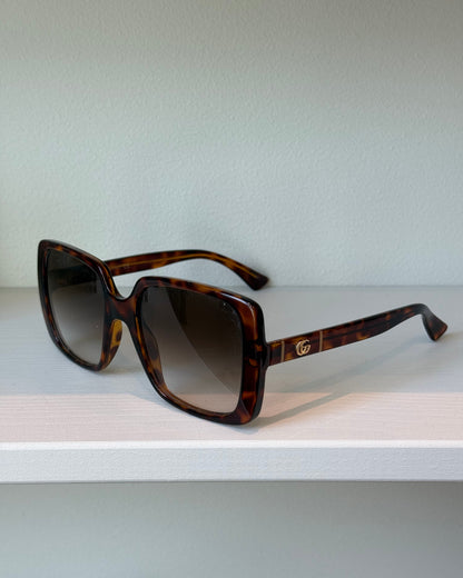 Preloved Gucci Sunglasses GG 0632S